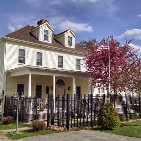 Andor Wenneson Historic Inn Peterson المظهر الخارجي الصورة
